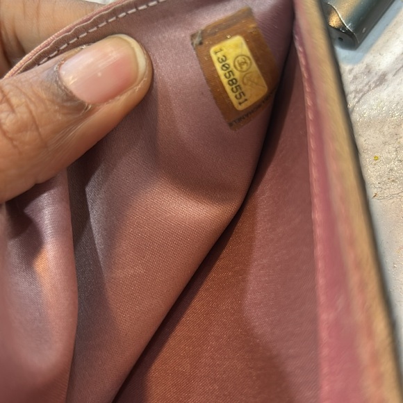 Chanel camellia Black Leather Wallet - Picture 6 of 9